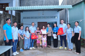 Hơn 90 triệu đồng sẻ chia cùng công nhân khó khăn